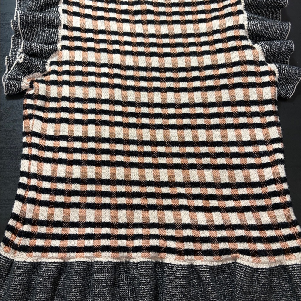 Ruffled Sleeve Knit Tank Top in Beige & Gray - Picture 9 of 11
